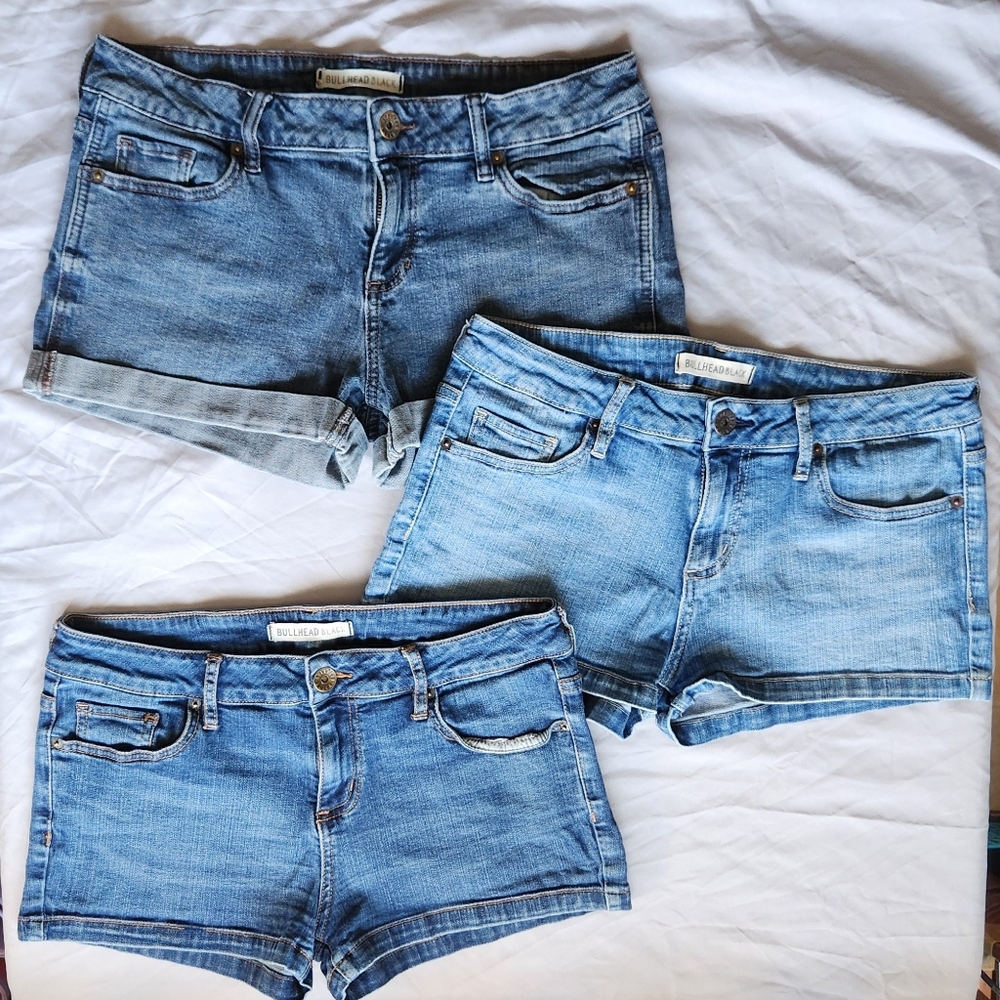 Women's Bullhead Black shorts size 9